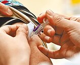 擺脫疫擊成長2.53%　8月就醫量回升