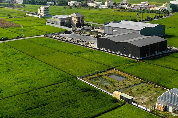 農地工廠大限延後20年,環保署擬設置預警機制,即時監測灌溉系統是否含有重金屬等汙染物質,一旦超標可及時通知停灌,並循線追查排汙凶手。圖/聯合報系資料照