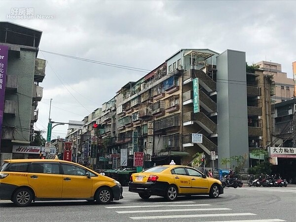 屋齡超過40年的劍潭整宅二期申請增設電梯。圖/好房網News記者呂詠柔攝