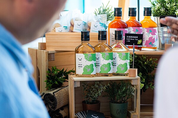 109年桃園文創博覽會以「走桃花RUNNING TAOYUAN」為題,展區以3大主題展現桃園的人文與風土。圖/桃園市政府提供