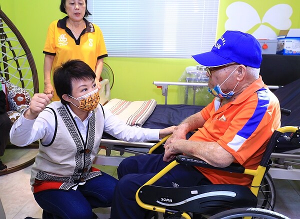 洛卡賀提供長輩多彩、明亮的生活空間,是偏鄉長照機構的「領航者」。圖/台中市政府提供