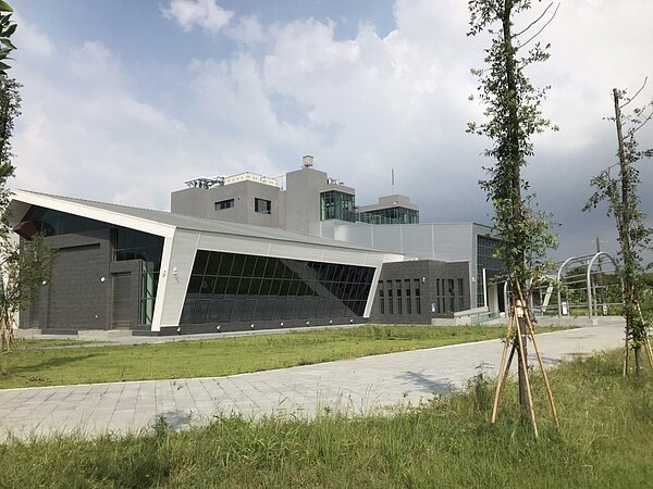 嘉義縣北回歸線太陽館第二館太空館,預定明年底營運。圖/嘉義縣政府提供