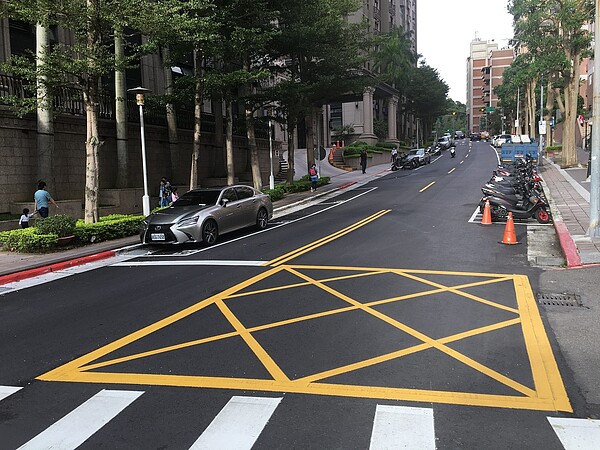 內湖星雲街道路更新後。圖/台北市政府提供