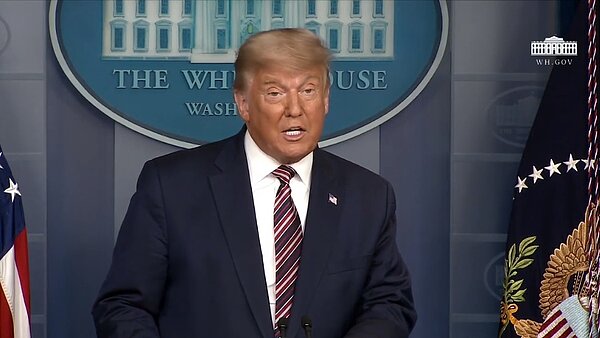 川普稍早在白宮針對大選發表談話。圖／截自白宮直播影片