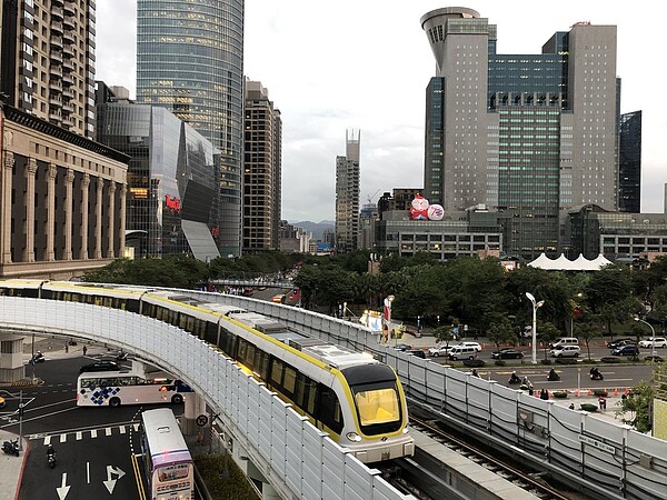 新北市政府堅持最晚3年期滿就要收回環狀線自行營運。圖/新北市捷運局提供