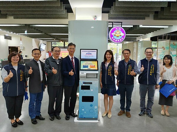 全國首創稅務「智能服務機台」。圖/台中市政府提供