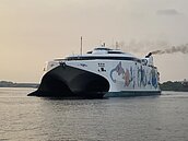 啟航囉！往返台南澎湖「麗娜號」11／20試營運