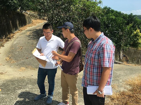 水土保持服務團現勘指導。圖/台中市水利局提供
