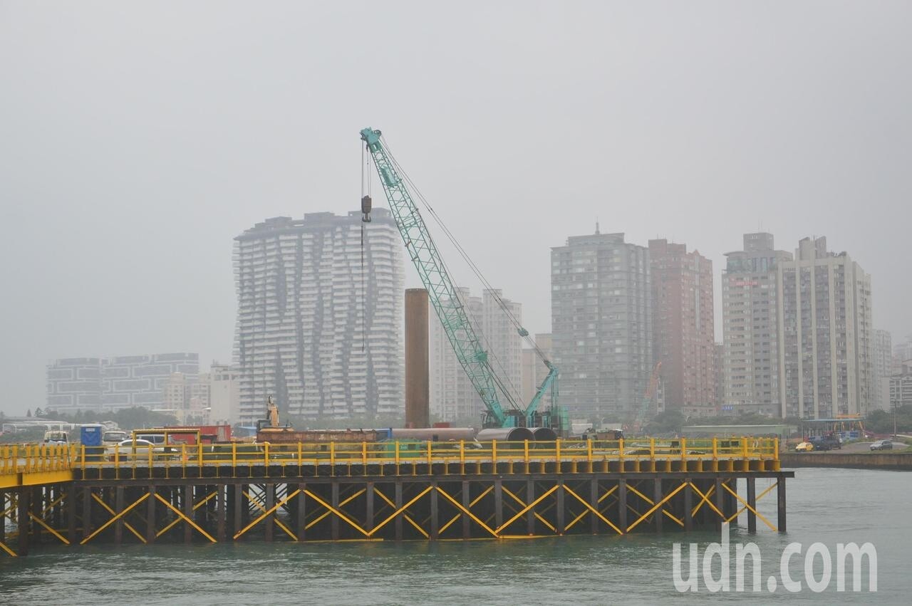 新北市淡江大橋完工後，將是世界最大跨距單塔不對稱斜張橋。模擬圖／公路總局提供