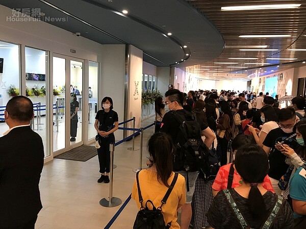 「置地廣場.桃園」8月7日開幕,吸引大量人潮。好房網News記者李彥穎攝