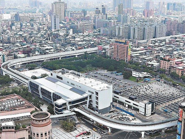 新北市府今年6月底率先收回捷運環狀線板橋站招商權。記者施鴻基/攝影