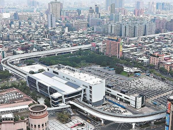 新北市府今年6月底率先收回捷運環狀線板橋站招商權。記者施鴻基／攝影