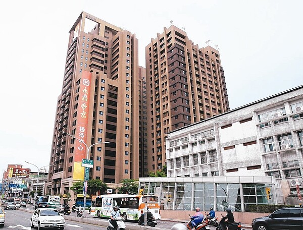 新北捷運環狀線帶動周邊房價,捷運頭前庄站漲勢最驚人。圖/記者潘俊宏攝影