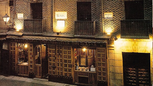 西班牙馬德里的波丁餐廳是金氏世界紀錄認證「全球最古老餐廳」，一度因為新冠肺炎疫情暫時歇業，7月1日重新營業。圖／取自餐廳臉書專頁