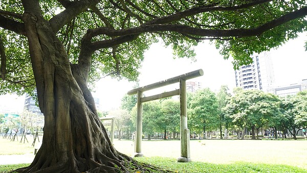 公園乘載著都市變遷的軌跡，更試圖在設施與綠地間取得平衡。圖／北市府提供