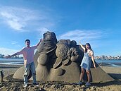 走入八里看愛情故事　沙雕、光雕即將開展