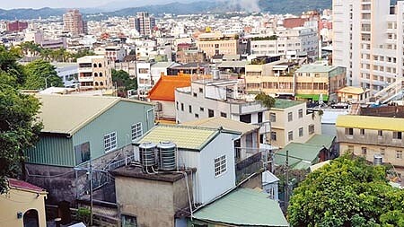 苗栗縣政府滿足民眾租屋需求,今年度爭取994戶租金補貼名額,嘉惠更多租屋族。(何冠嫻攝)