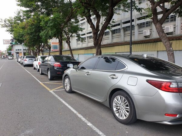 台北市明年將在大同、萬華區進行路邊車牌辨識停車格測試。聯合報系資料照