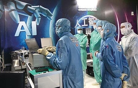 臺灣若要切入AI產業,不一定要搶大廠擅長的高效能運算晶片設計市場,潛在機會在於邊緣運算。圖/本報資料照片