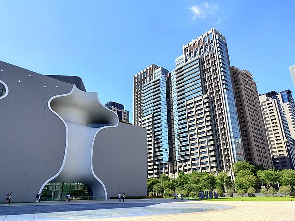 台中市建築物施工管理評比獲得滿分,勇奪三連冠。圖/台中市政府