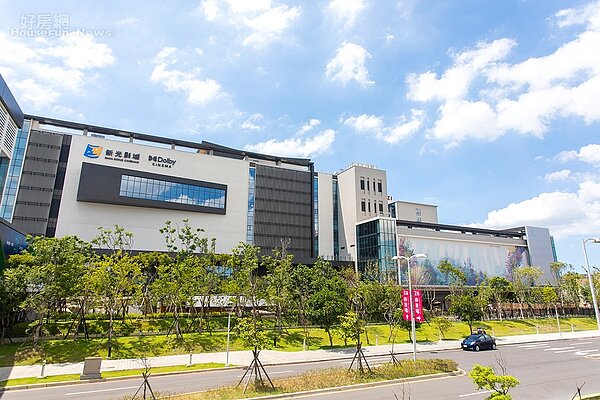 「置地廣場桃園」結合商城、新光影城、橫濱八景島水族館、和COZZI和逸飯店。照片國產實業提供
