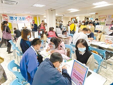 勞動部統計,今年7月核發5萬3859件失業給付,是疫情爆發以來新高。(本報資料照片)