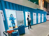 效益等於零？入境普篩　防疫界激辯