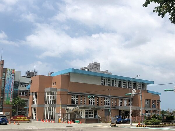 桃園市立青埔國民中學增建活動中心工程在今年完工。圖／桃園市政府提供
