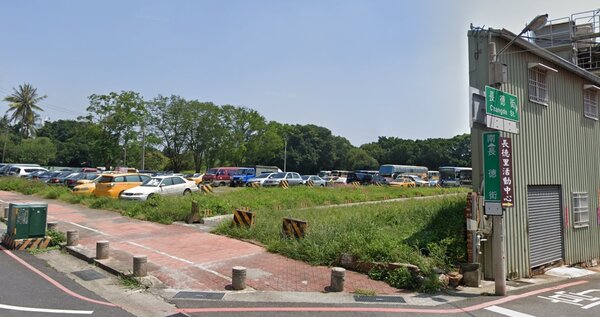 台南市公園北路及長德街口處空地，將於9月20日歸還國防部。圖／取自Google Maps