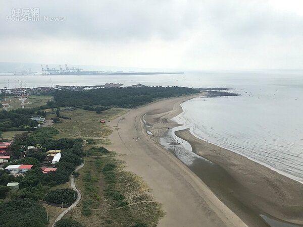 「海上皇宮」訴求可從住家欣賞沙灘夕陽。好房網News記者李彥穎攝