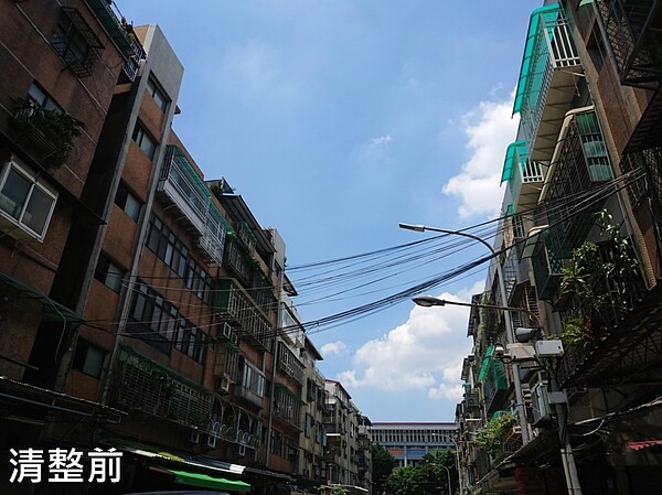 纜線清整前。圖／台北市道管中心提供
