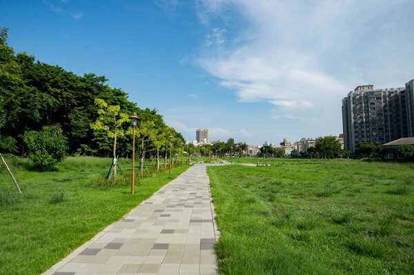 大湳雅公園將再升級，新增共融式遊具、五感花園，並設有活動廣場，綠地面積將在擴增達5公頃，預計2022年開放。圖／新竹市都發處提供
