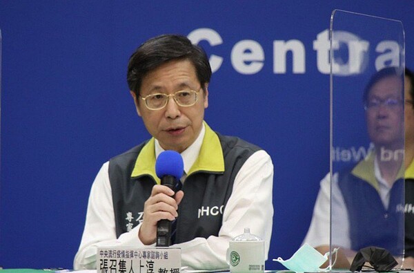 國廠新藥治愈新冠肺炎重症者,但指揮中心專家咨詢小組召集人張上淳認為,需完整科學報告出爐,才會討論納入治療指引可能性。圖/指揮中心提供