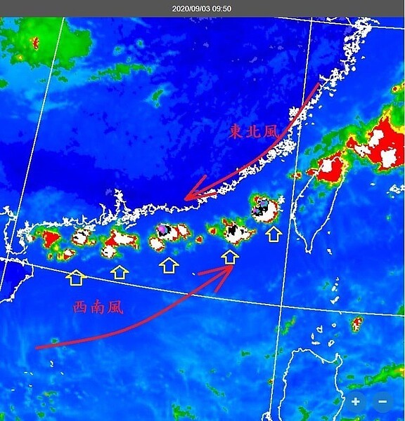 雲圖上看見乖乖排隊的對流胞。圖/取自鄭明典臉書