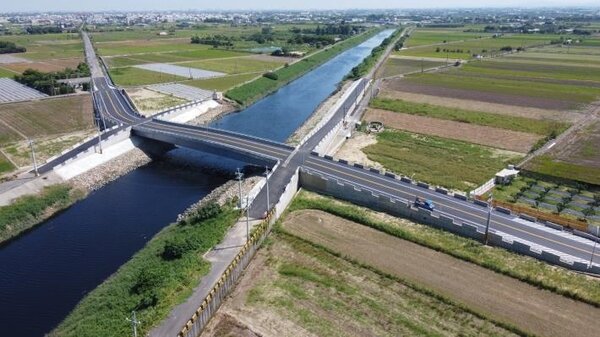 麻豆排水黑橋改建工程完成，9月7日開放通車。圖／台南市政府工務局提供