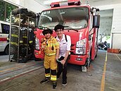 7年前…送急產媽媽就醫　7年後…男童注音文感謝