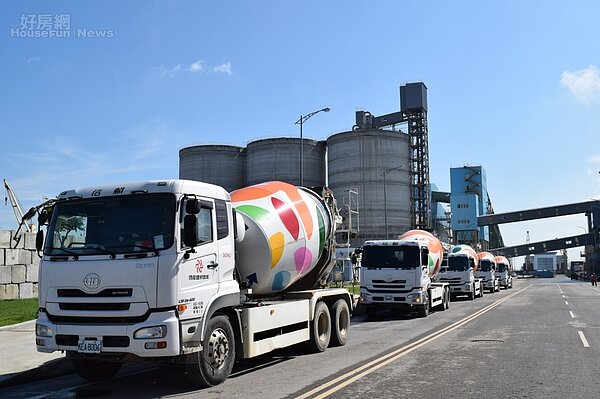 國產建材台北港廠，在這波台商回流中，供應不少重大建案建材，包括台灣紡織股王「儒鴻企業」、新金寶集團旗下康舒科技、中悅建設機構，都指定國產高端混凝土。照片國產實業提供