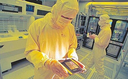 
台積電7奈米及5奈米產能提前在第一季進行設備裝機，台灣地區第二季半導體設備市場季減13％。圖／本報資料照片
 