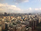 去年國人贈與財產　六成留給男性