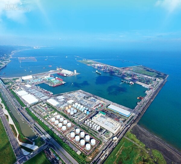 台北港南北堤填海造陸計畫，是在地的重大建設。照片國產實業提供