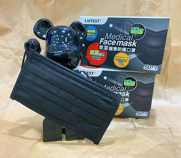 萊爾富將於9月14日晚上8點再推出新色系「曜石黑」醫療口罩預購,全台限量2萬盒售完為止,每盒50入售價399元,1人限購1盒、不能代購。圖/萊爾富提供