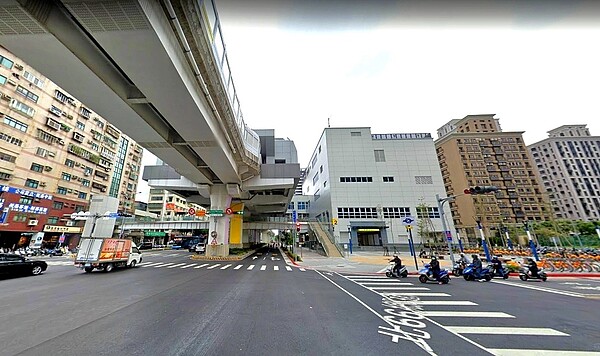 捷運環狀線通車後帶動新莊房市買氣。圖/截自google map