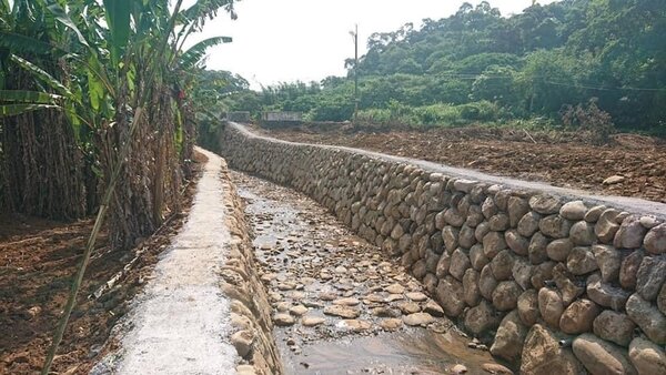 施工後的河道型態完整更加堅固。圖／新北市政府提供