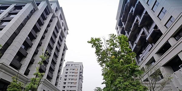 11月1日開徵,自用住宅、工業用地等,可享較低稅率。圖/本報資料照片