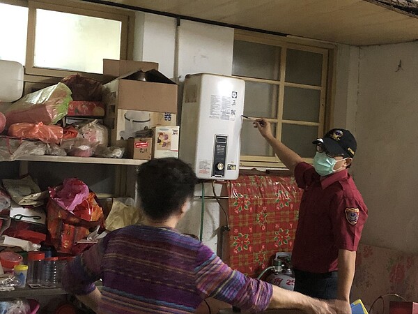 台中市消防局提醒民眾應正確安裝燃氣熱水器。圖／台中市消防局提供