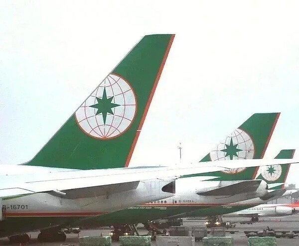 因長榮紐籍機師違反防疫相關規定,交通部除對長榮祭100萬重罰,也傳將縮減航班。聯合報系資料照