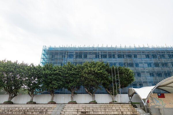 楊梅高中「綜合教學大樓新建工程」28日舉行上梁典禮。圖／桃園市政府提供