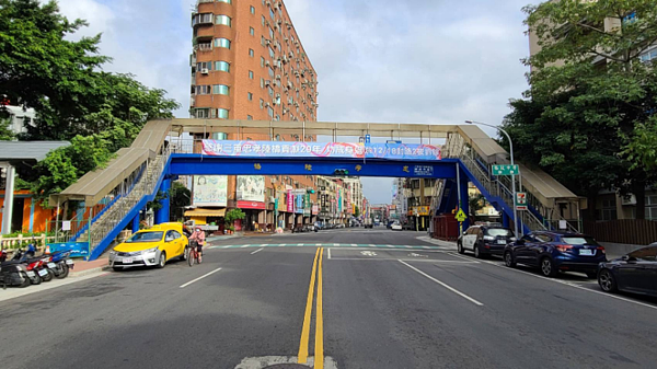 忠孝陸橋拆除前。圖/新北市政府工務局提供