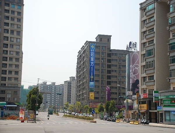 新北市政府地政局進行整體開發區土地標售,林口新市鎮第三期(三、四區)標脫1筆住宅區用地。圖/新北市地政局