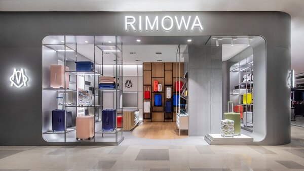 趁著年末購物熱潮與高討論度的前提下，RIMOWA進軍新北板橋大遠百，成立在台的第二家專門店。圖／RIMOWA提供